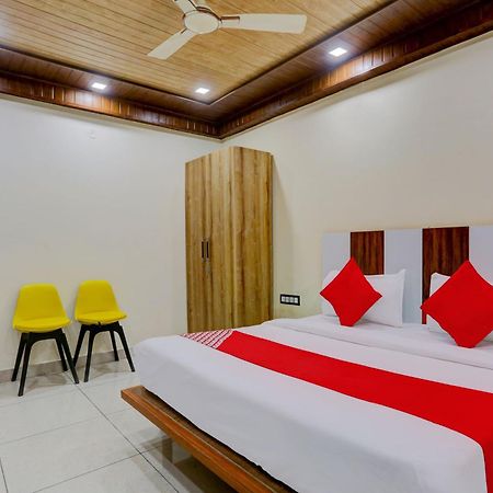 Hotel O Family Deluxe New Delhi Eksteriør bilde